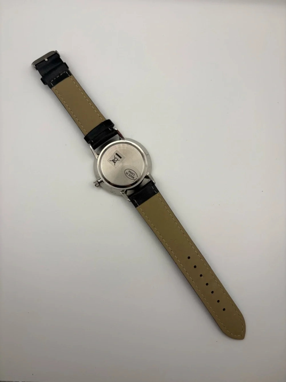 Eiger Classic Black Leather Strap‎ Watch with Black Dial New Battery Works!
